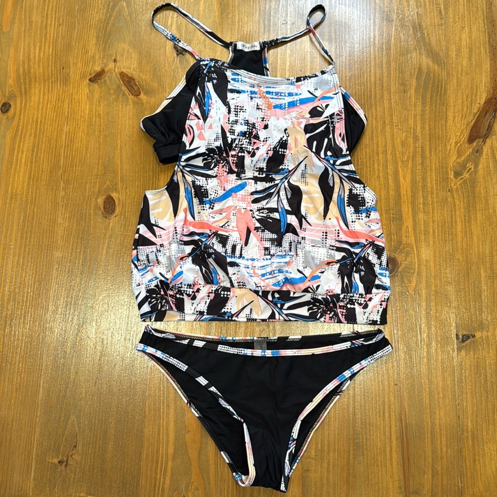 graphic Floral black & white bra tank with side bikini bottoms Swim Set NWOT